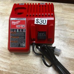 Milwaukee M18 M12 Charger BRAND NEW 