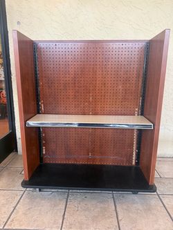 Retail Display / Merchandise Gondolas