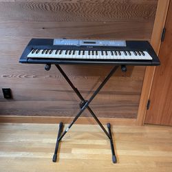 Yamaha PSR E203
