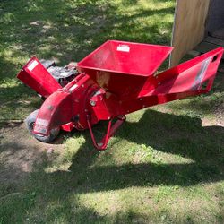 MTD 8HP Chipper Shredder 