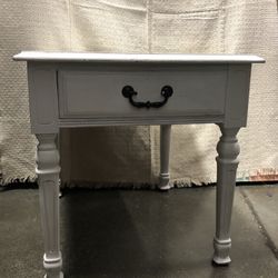 Pair Of Broyhill End Or Bedside Tables