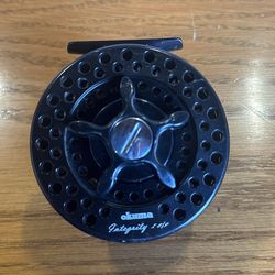 Okuma Integrity I 8/9 Fly Fishing Reel