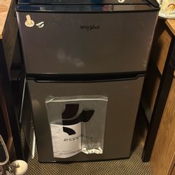 Mini fridge