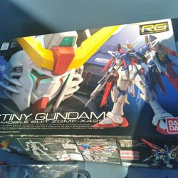Bandai 2013 Destiny Gundam Model