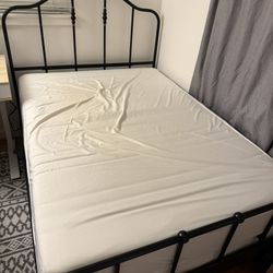 Full mattress + bedframe
