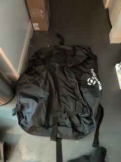 Traveling bag for vehicle