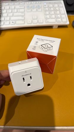 Multi plug outlet extender