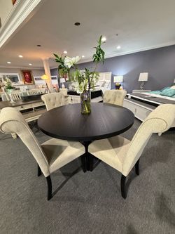 5 PC DINING TABLE