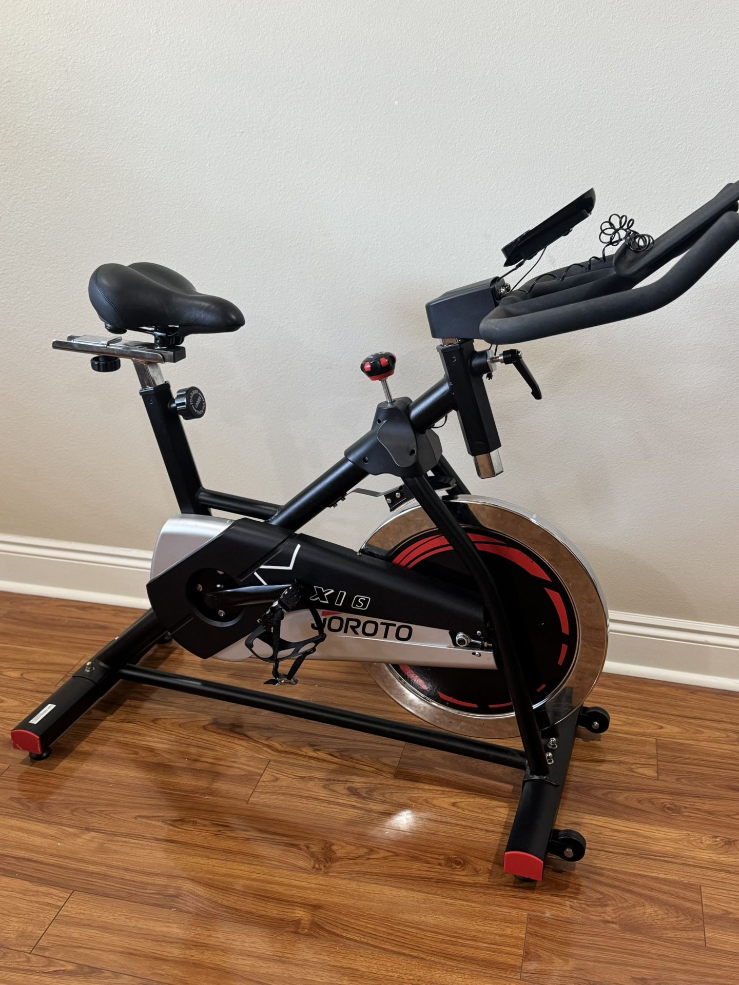 JOROTO X1S Indoor Cycling Bike — Smooth Ride iPad Holder — Works Great