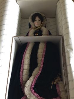 Lara doll Aston-Drake galleries