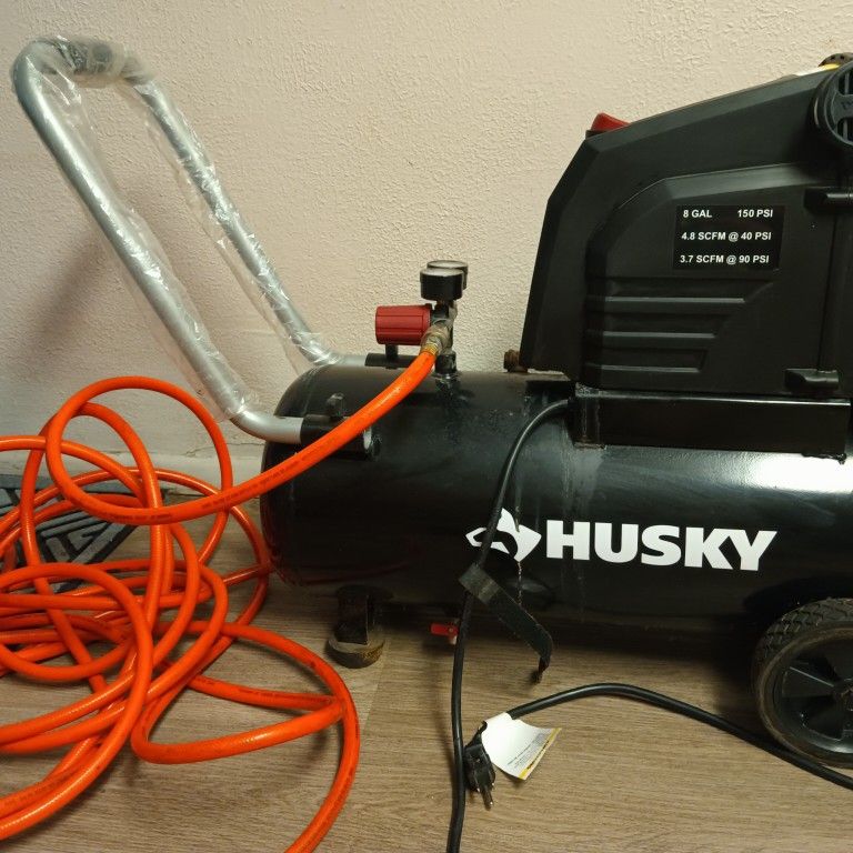 Husky 8 gallon hotdog outlet air compressor