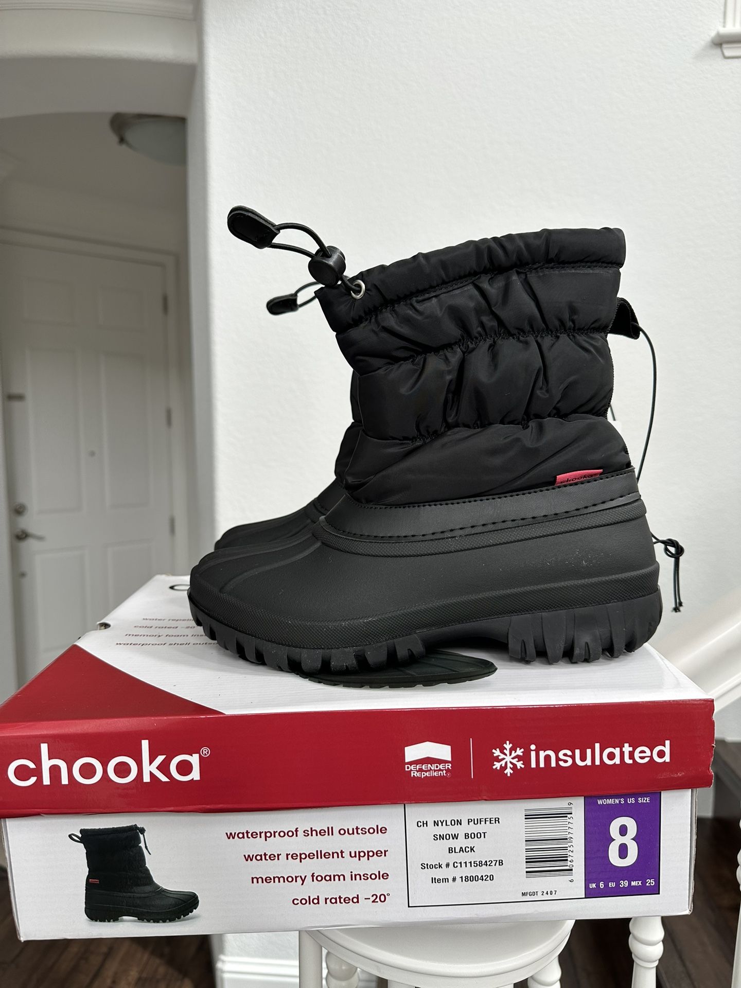 Women’s Boots for SNOW or Rain size 8 and 9