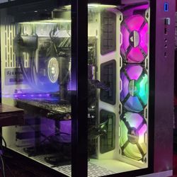 Custom Lian Li 011 dynamic AM4/Nvidia RTX Gaming PC