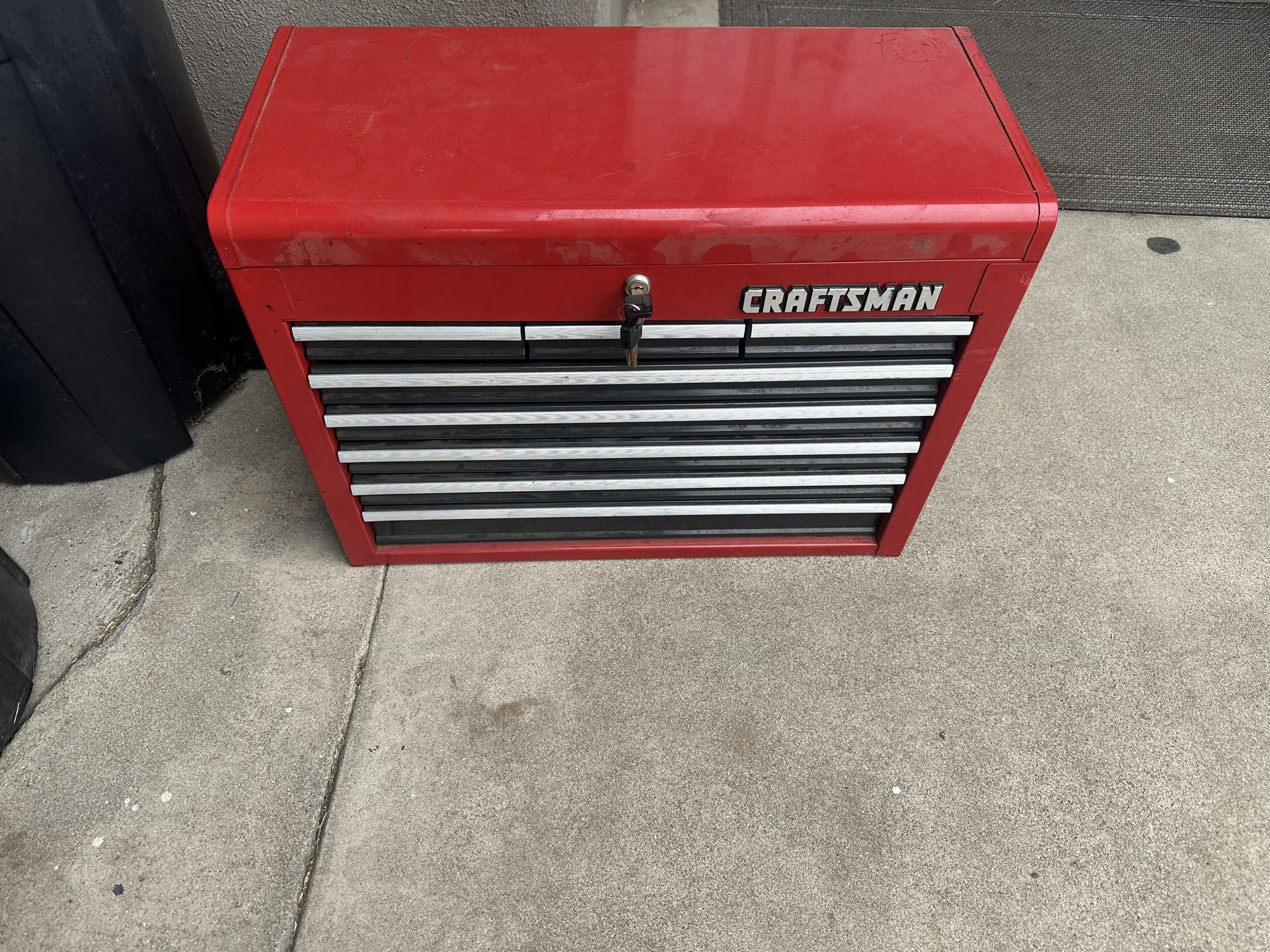 HEAVY DUTY CRAFTSMAN TOOL BOX