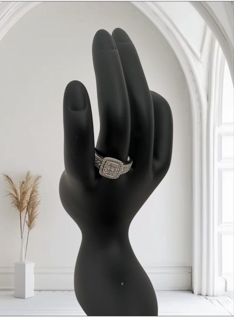 Solitaire .25 Carats Diamond Engagement Ring