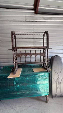 Entry way stand