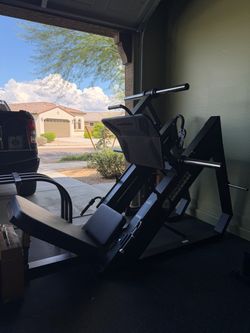 Signature Fitness Leg Press