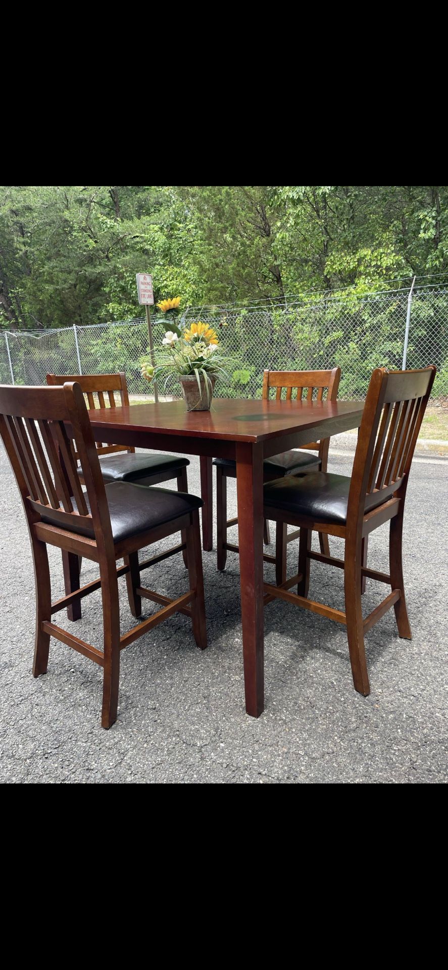 Dinning Set: Solid Wood Table And 4 Chairs . Delivery Available