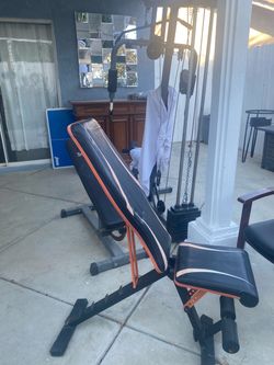 Adjustable exercise bench