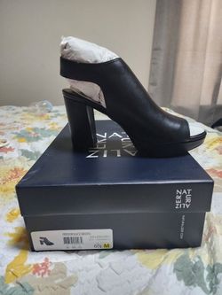 Naturalizer Brand New Shoe