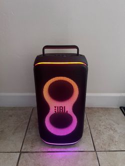 Jbl party box 120 with rechargeable Mic!