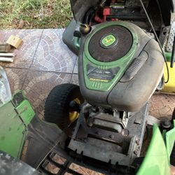 Jhon Deere Riding Lown Mover 