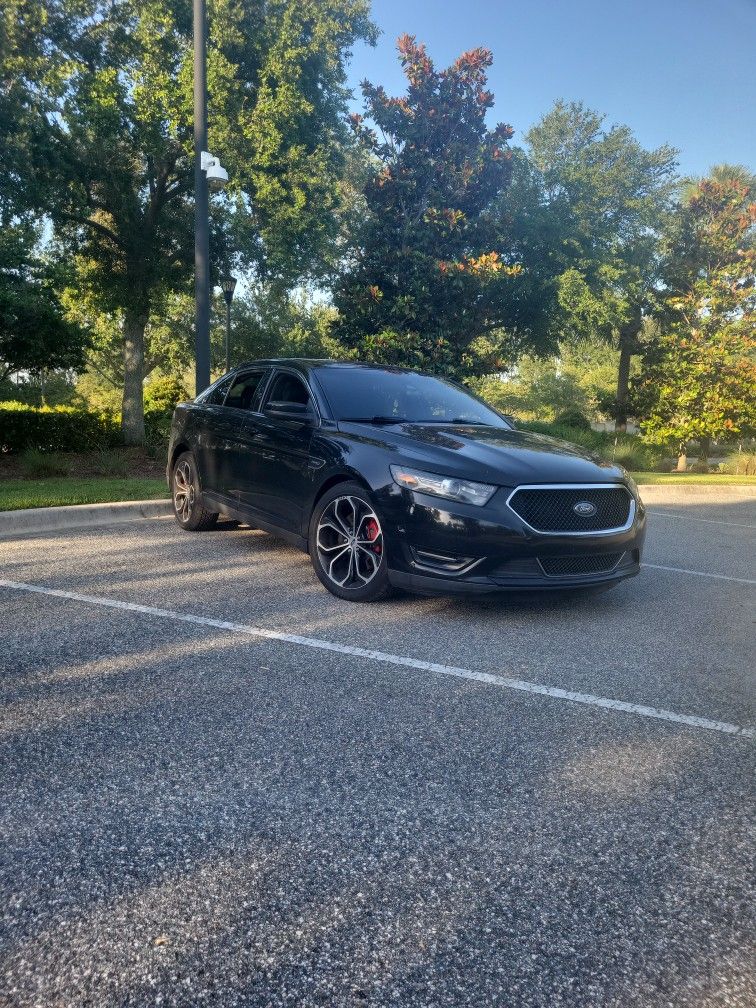 2016 Ford Taurus