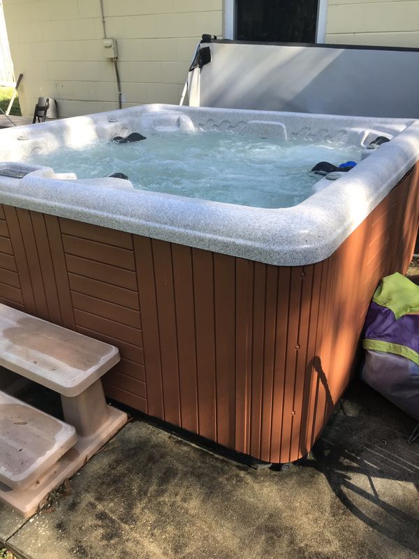 Leisure bay spa celebrity hot tub for Sale in Orange City, FL OfferUp