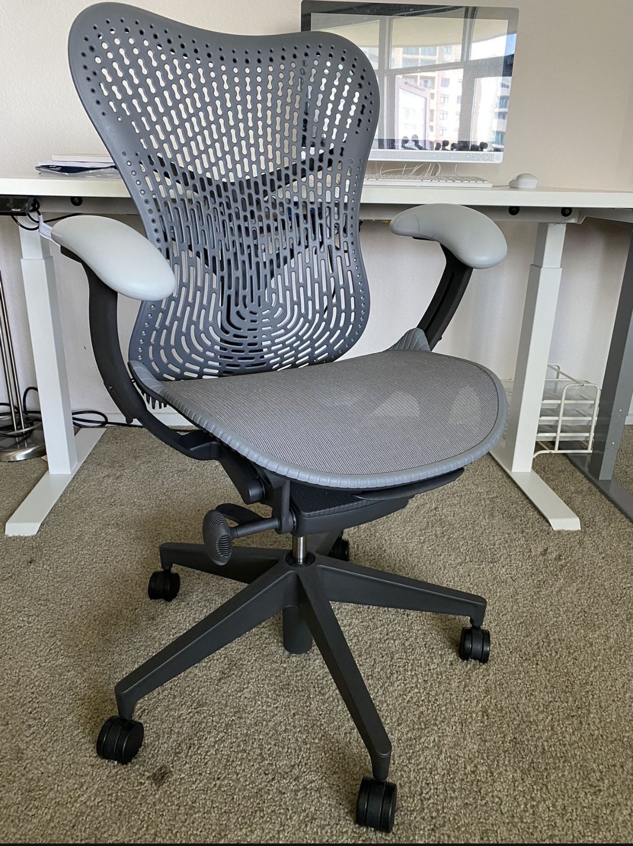 2018 Herman Miller Mirra 2 Fully Adjustable Model Office Chair