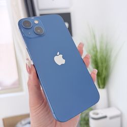 iPhone 13 Unlocked 128Gb black dot in screen