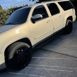 2010 Chevrolet Suburban