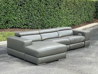 Sofa/Couch Sectional - Electric Recliner - Leather - Delivery Available 🚛