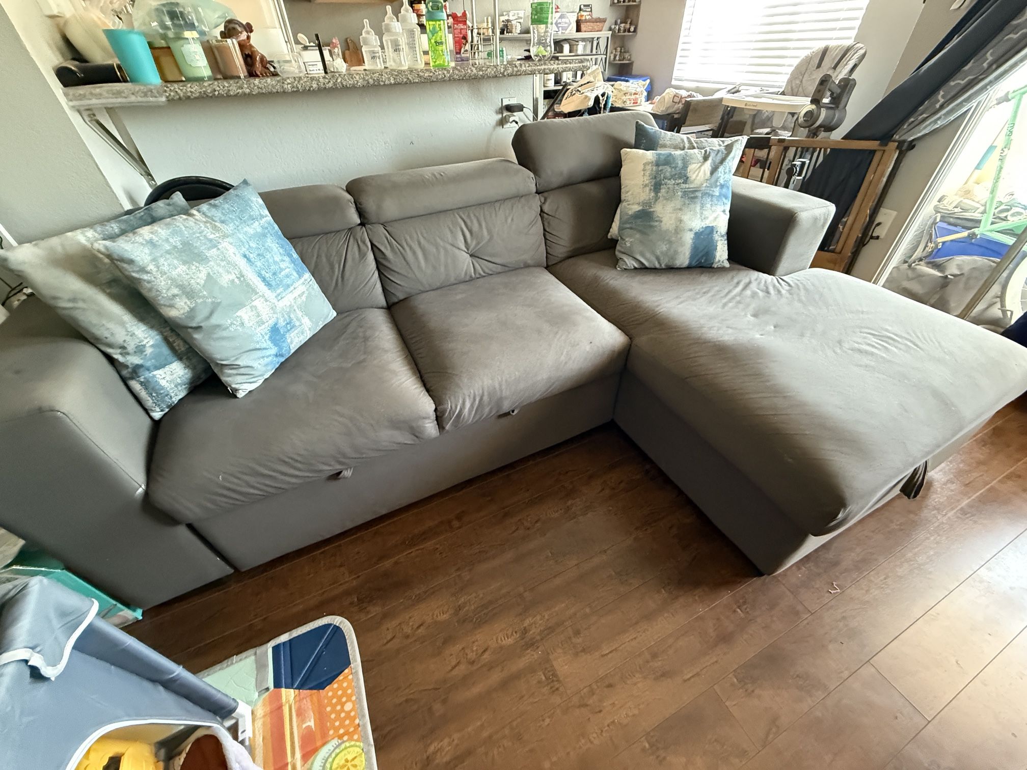 COUCH ( L SECTIONAL )