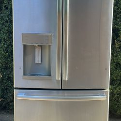 GE Counter Depth Refrigerator 