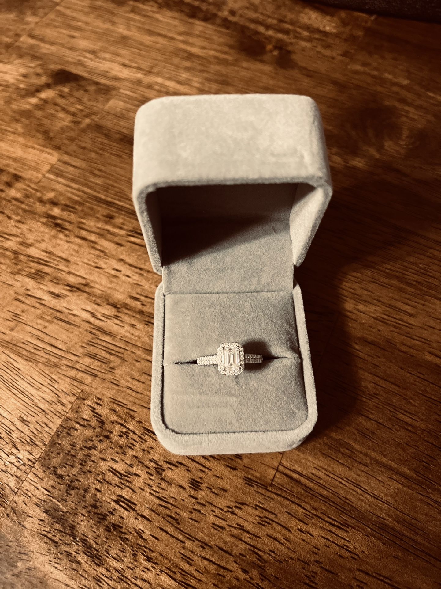 Beautiful Emerald Ring