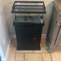 Reptile Tank w/ Sliding Screen Cover/ Wood Stand