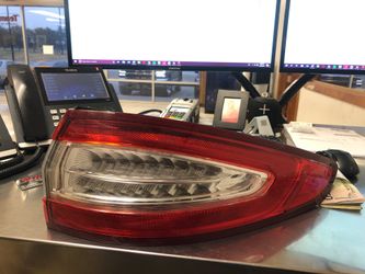 Fusion tail light RS