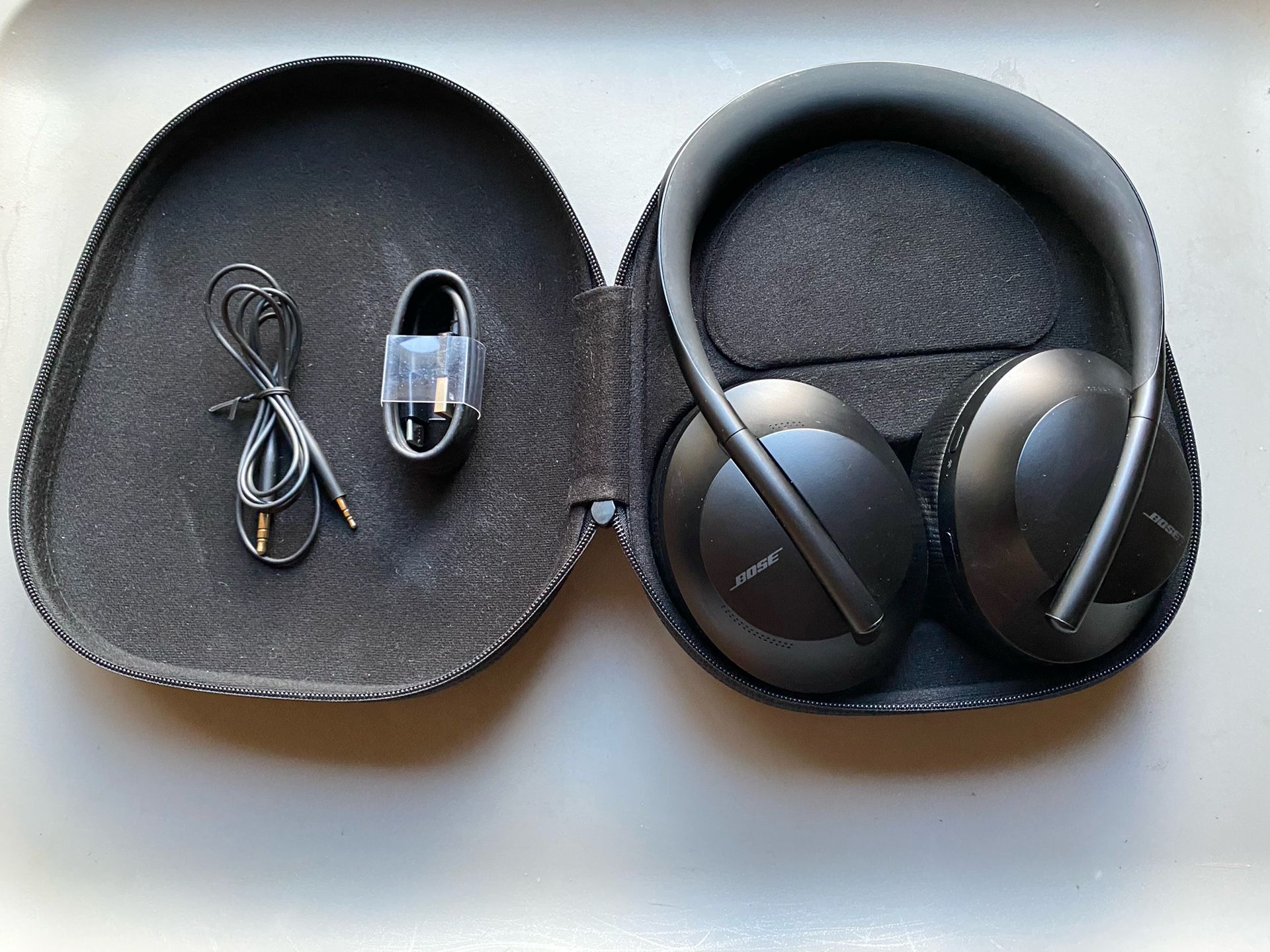 Bose Headphones 700 Wireless Noise Canceling 