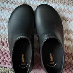 TredSafe Slip-resistant Shoes 