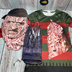 Unisex Kids Freddy Halloween Costume Horror .Size 6/8.Shirt,pants,gloves,https://offerup.com/redirect/?o=bWFzay5ORQ==