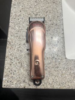 Alpha Clipper