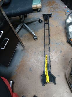 2016-20 Toyota Tacoma lower grill
