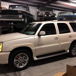 2003 Cadillac Escalade