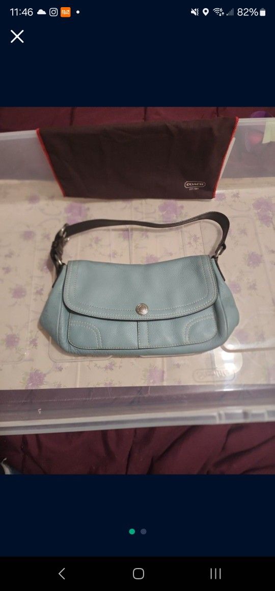 AUTHENTIC VINTAGE COACH Shoulder Bag - Tiffany Blue - Pebbled Leather