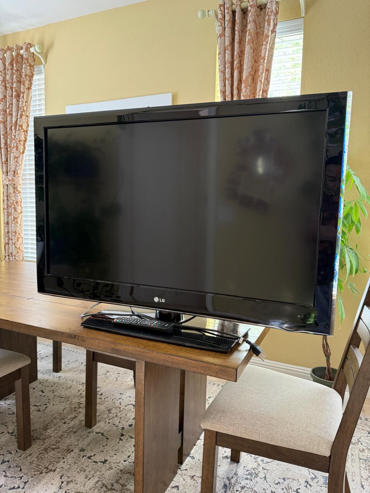 LG 40 “ Inch TV