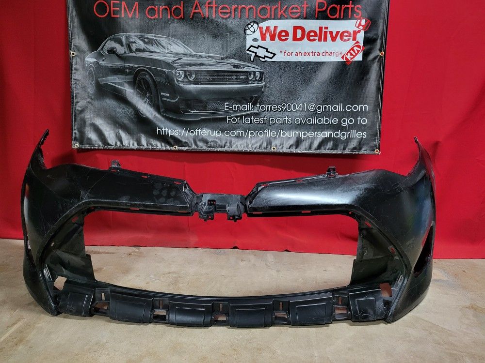 2017 - 2019 Toyota Corolla Front Bumper Oem 