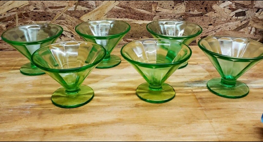 Vintage Set of 6 Vaseline Glass Sundae