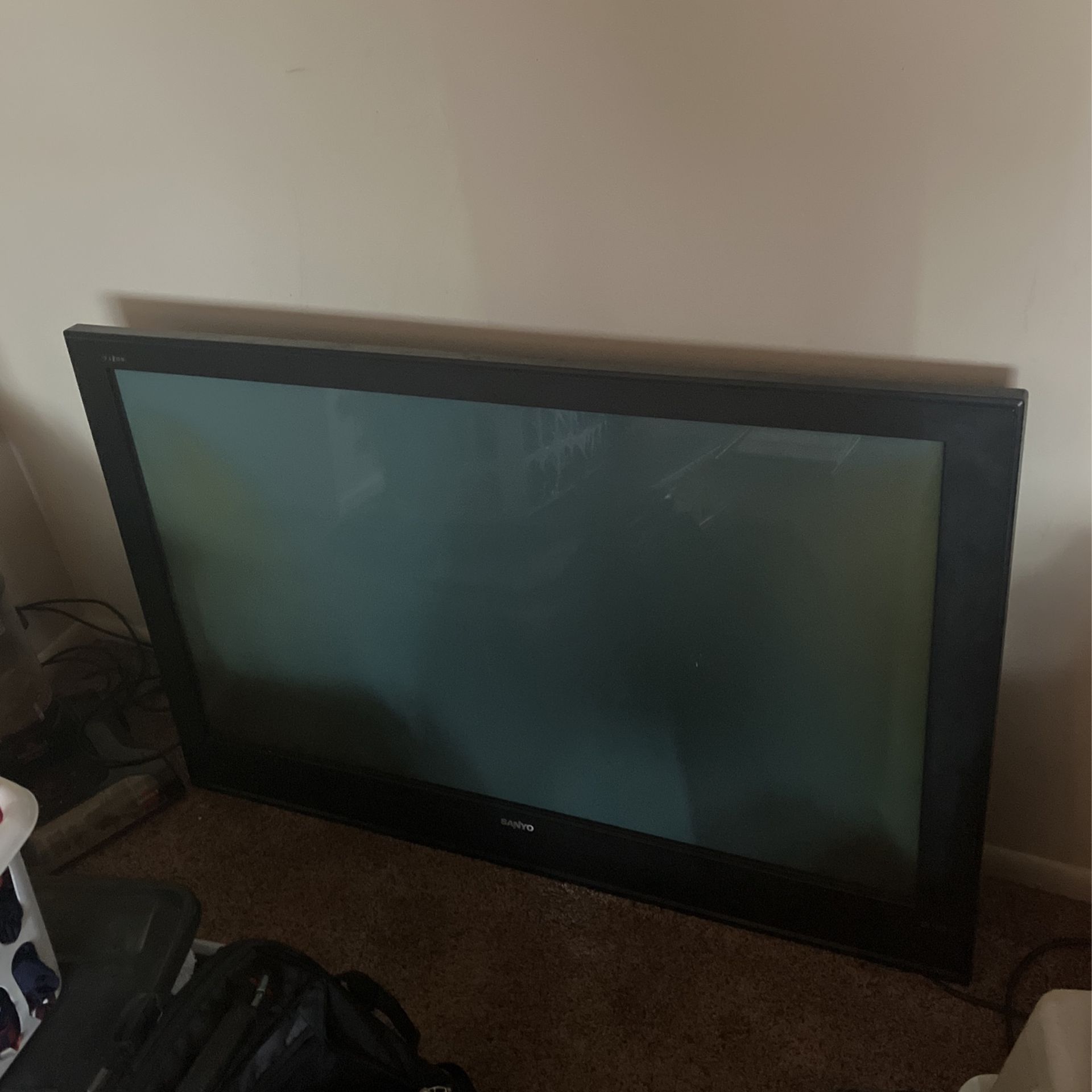 Sanyo 62 Inch Flat Screen Tv With Wall Mount