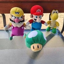 Nintendo 2012 Super Mario Bros Plush Mixed Lot of 4 Mario, Wario, Yoshi, Toad