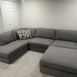 Modular Sectional Couch With Ottoman - Perfect Condition